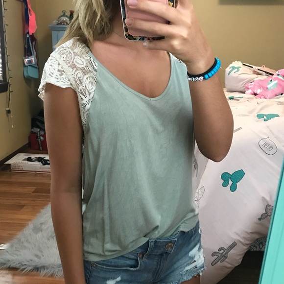 t shirt with lace - Picture 2 of 3